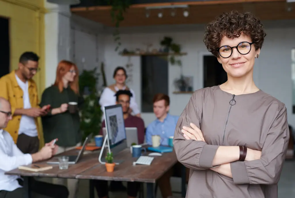 Organizacja sesji zdjęciowej - o czym warto pamiętać? 2 zdjęcie biznesowe smart casual