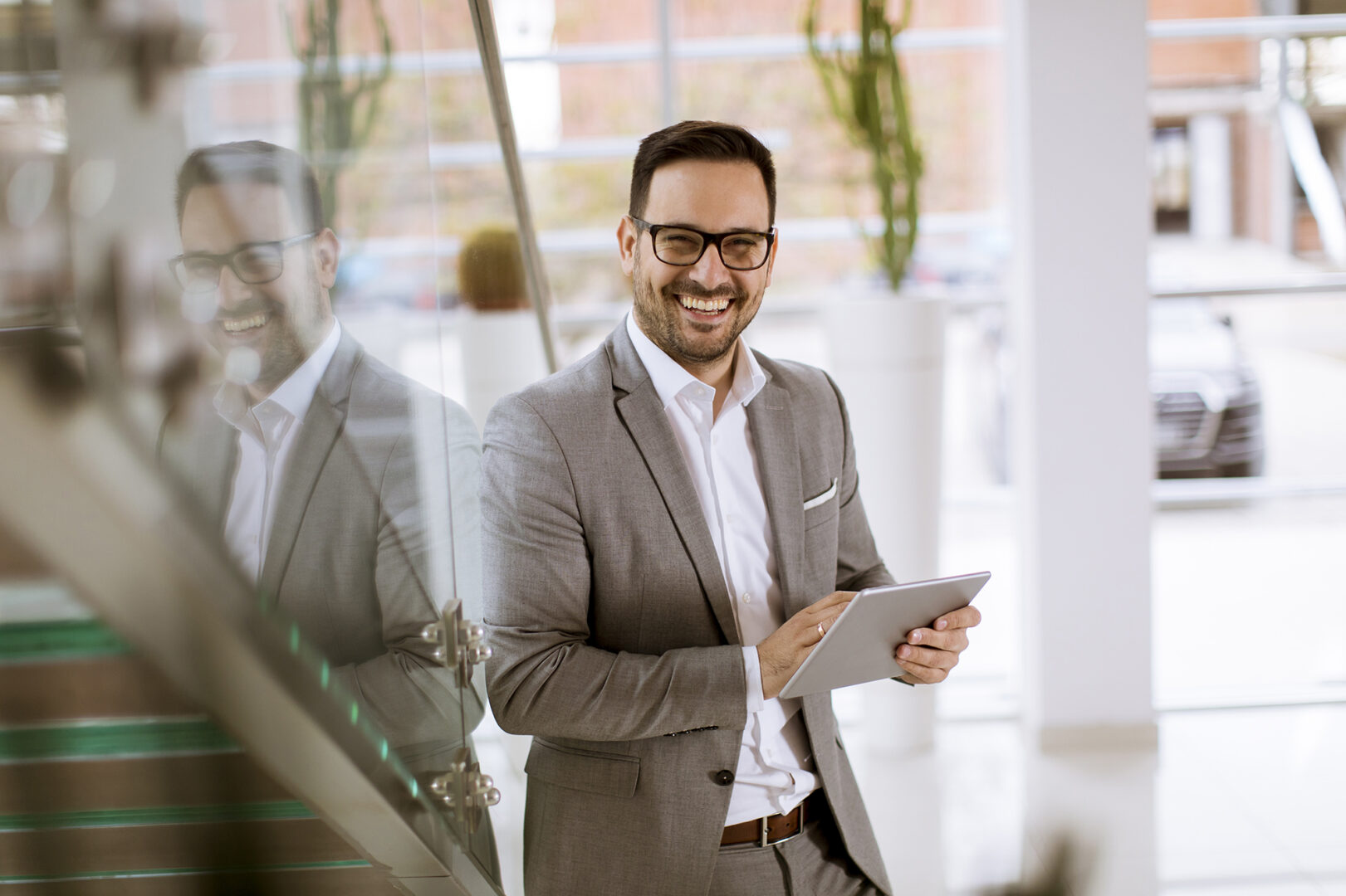 Zdjęcia biznesowe - w jakich obszarach mogą pomóc Twojej firmie? 4 zdjecia biznesowe dariusz kempny